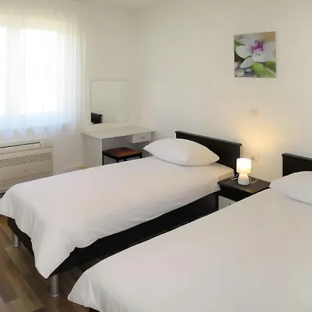 Holiday home Holiday Sutivanac - Roko - Roj423 *