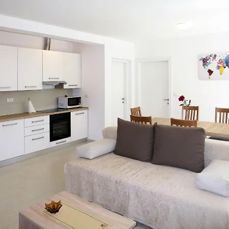 Holiday home Holiday Sutivanac - Roko - Roj423 *