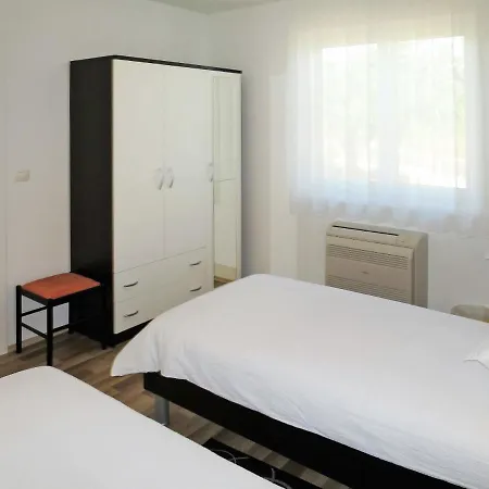 Holiday home Holiday Sutivanac - Roko - Roj423